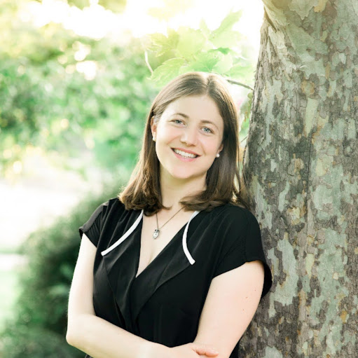 Sara Davidson Photo 46