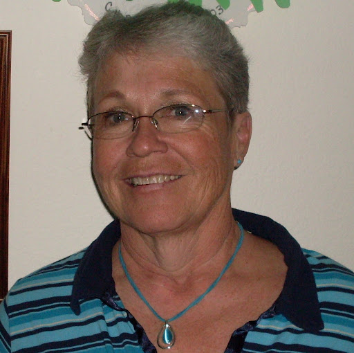 Anna Manning Photo 10