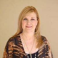 Rachelle Reynolds Photo 9