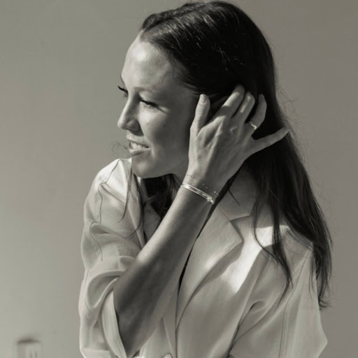 Sara Graves Photo 32