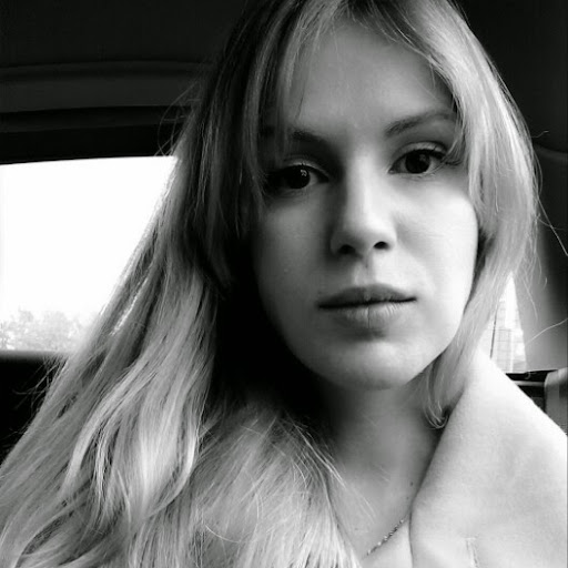 Annie Cherry Photo 33