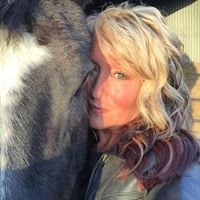 Suzanne Dale Photo 16