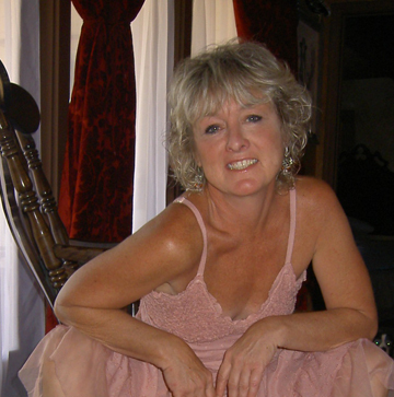 Christine Lucas Photo 21