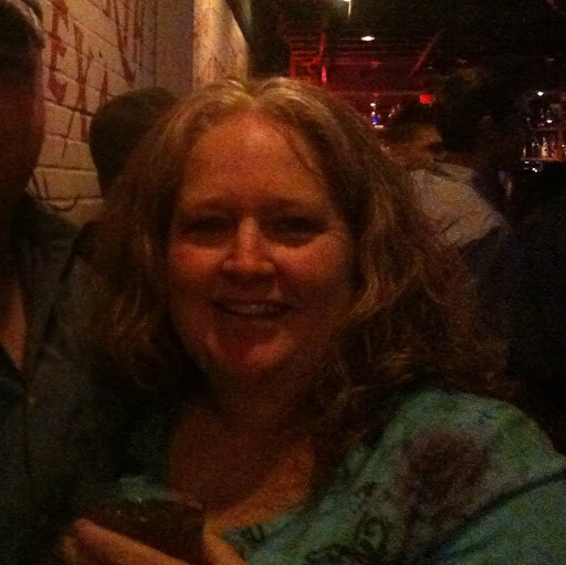 Lisa Snell Photo 7