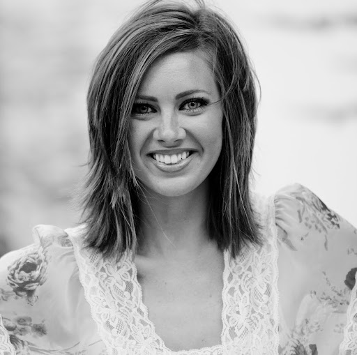 Jennifer Cook Photo 24
