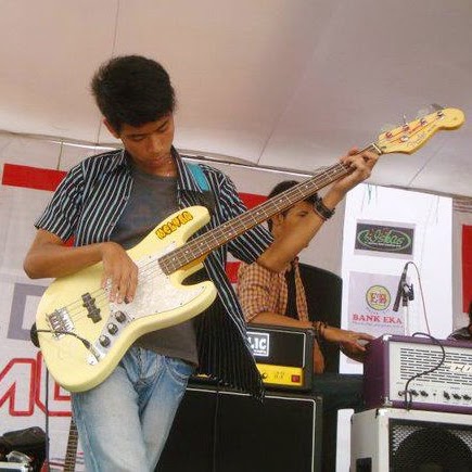 Sandy Sheehan Photo 15