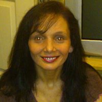 Louise Reynolds Photo 28