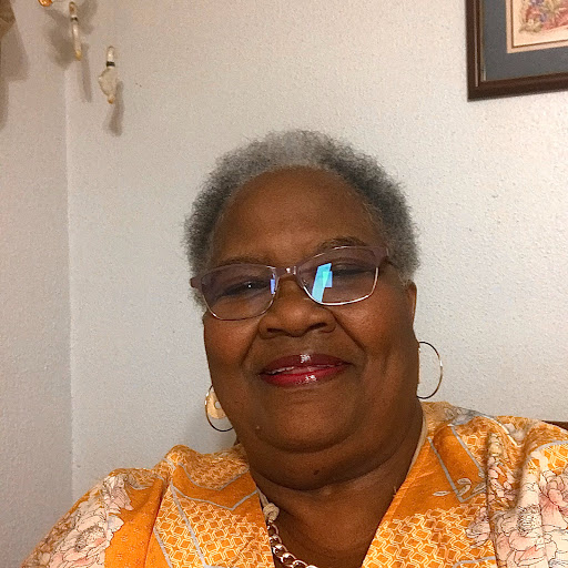 Barbara Ellis Photo 17