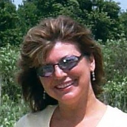 Suzanne Nichols Photo 18