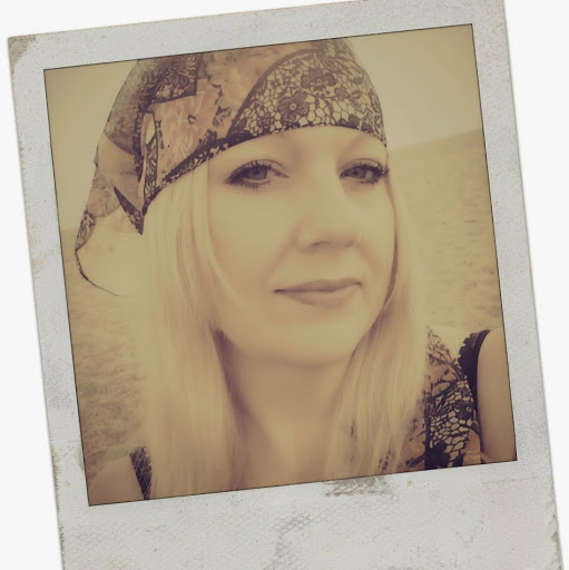Pamela Sampson Photo 16
