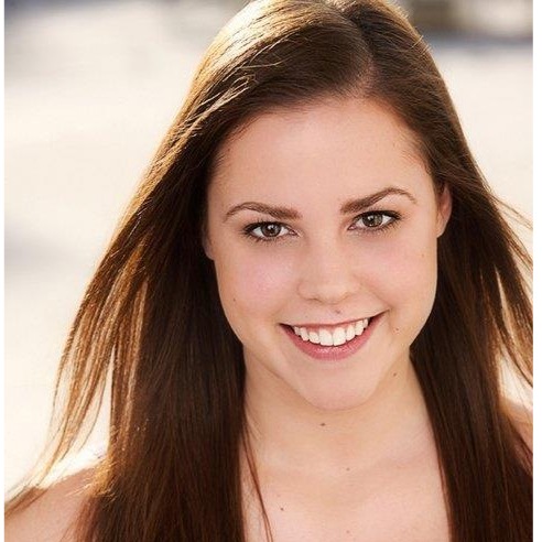 Emily Singleton Photo 37