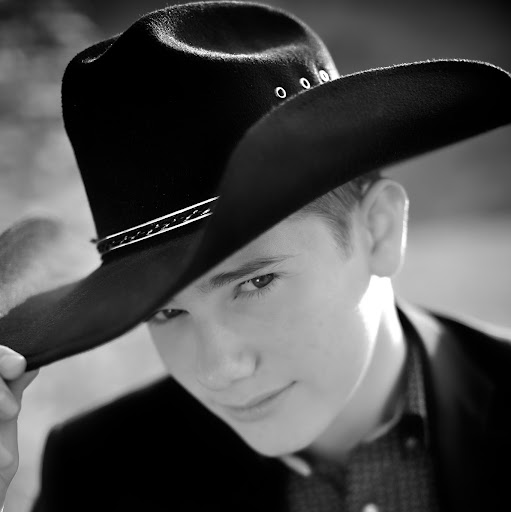 Lincoln Anderson Photo 10