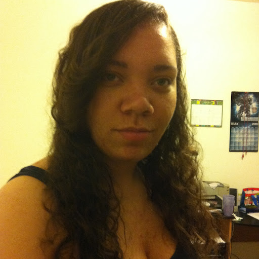 Cassandra Banks Photo 16