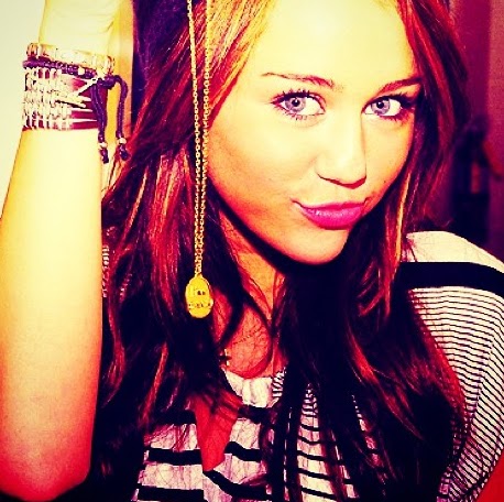 Alice Cyrus Photo 15