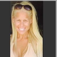 Kelly Schneider Photo 23