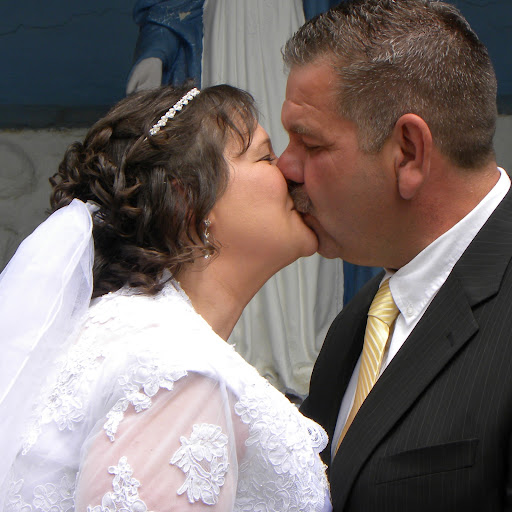 Kelly Peltier Photo 9