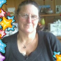 Lynette Mitchell Photo 7