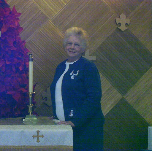 Elizabeth Horton Photo 35
