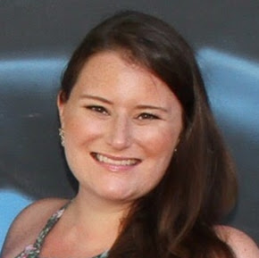 Emily Abbott Photo 38