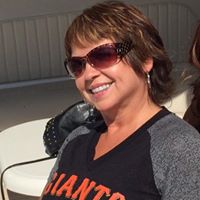 Shelley Burgess Photo 6