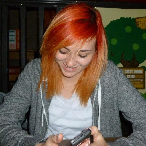 Laura Mcmillan Photo 28