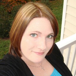Jennifer Howell Photo 8
