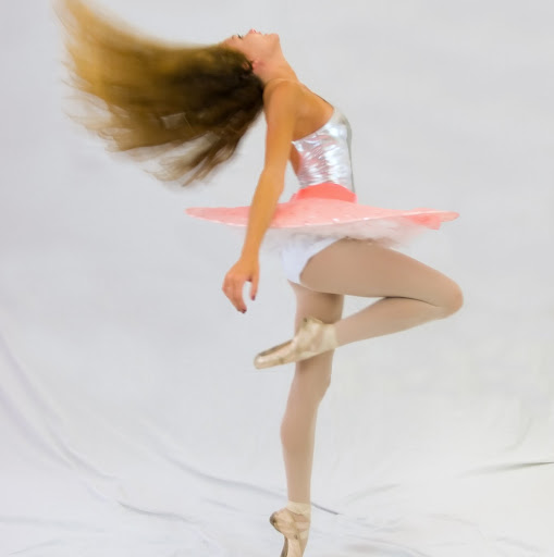 Elizabeth Hester Photo 30