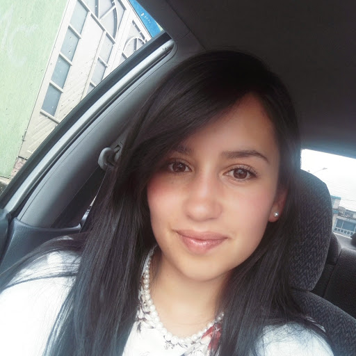 Lina Uribe Photo 5
