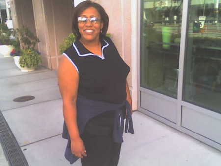Robin Tucker Photo 26