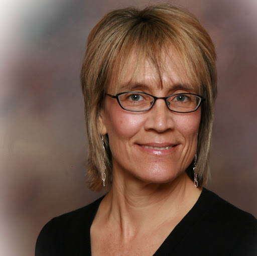 Cynthia Wagner Photo 33