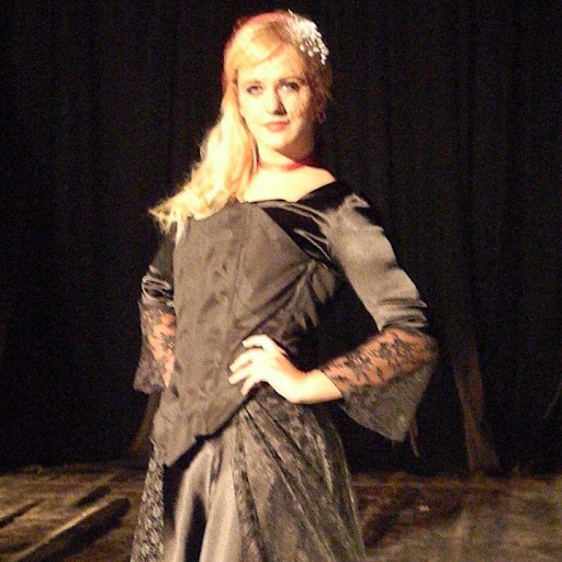 Susannah Elliott Photo 4