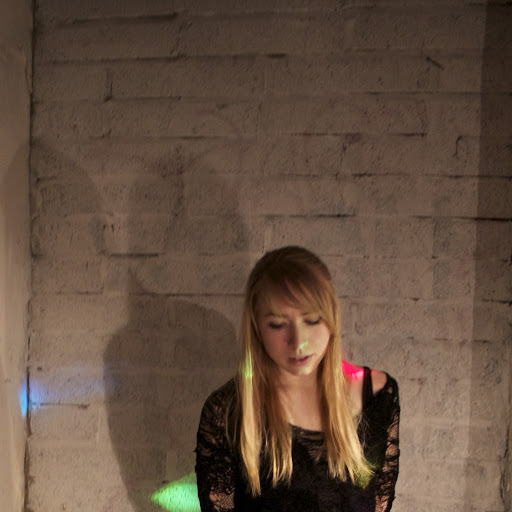 Lydia White Photo 41