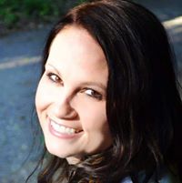 Kristen Warren Photo 28