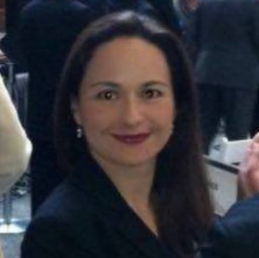 Ana Santiago Photo 8
