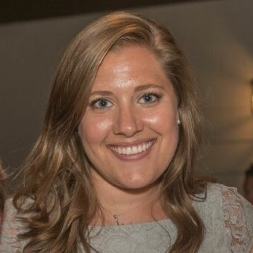 Sarah Bennett Photo 35