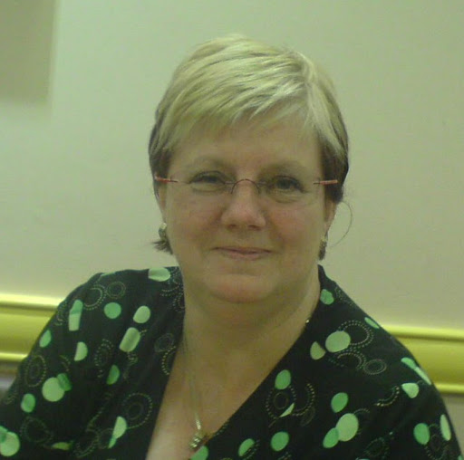Elizabeth Emery Photo 9