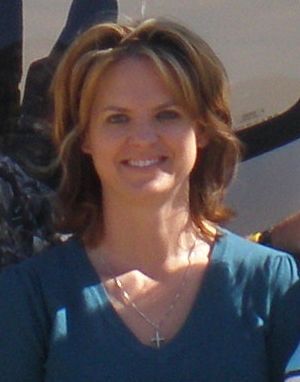 Julie Gilbert Photo 19
