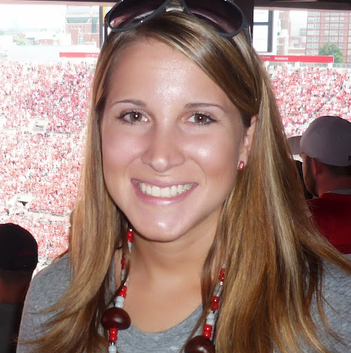 Sara Arnett Photo 1