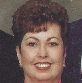 Louise Hall Photo 22