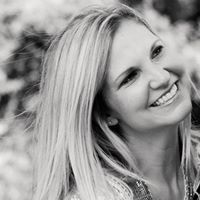 Amy Leonard Photo 22