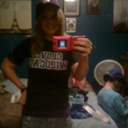 Emily Logsdon Photo 13