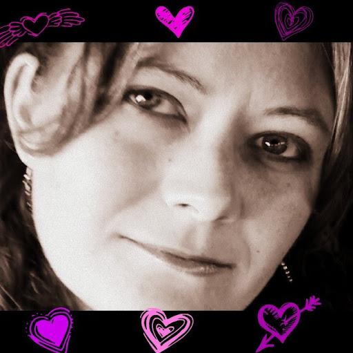 Nicole Robinson Photo 19