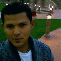 Eduardo Flores Photo 32