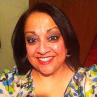 Becky Gutierrez Photo 28