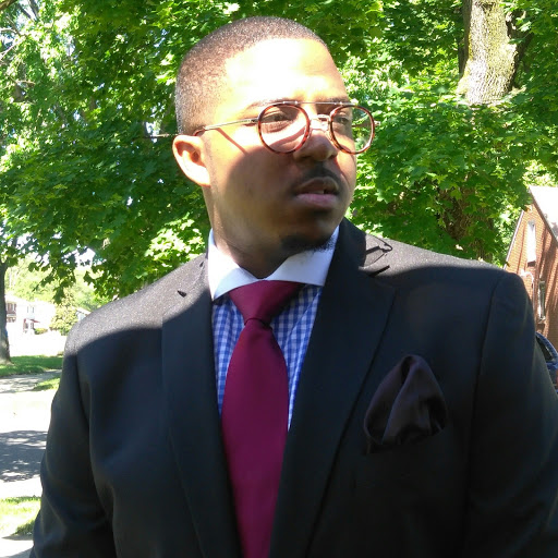 Eugene Thompson Photo 18