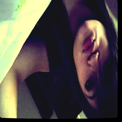 Michelle Cardona Photo 13