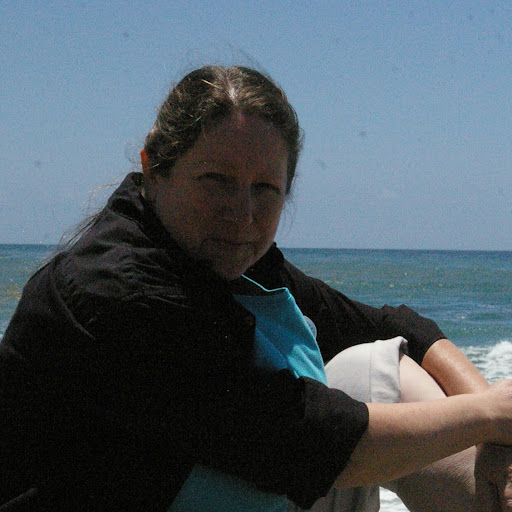 Stephanie Singleton Photo 17