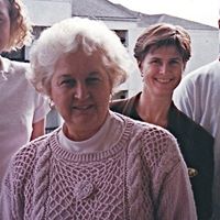 Paula Jensen Photo 34