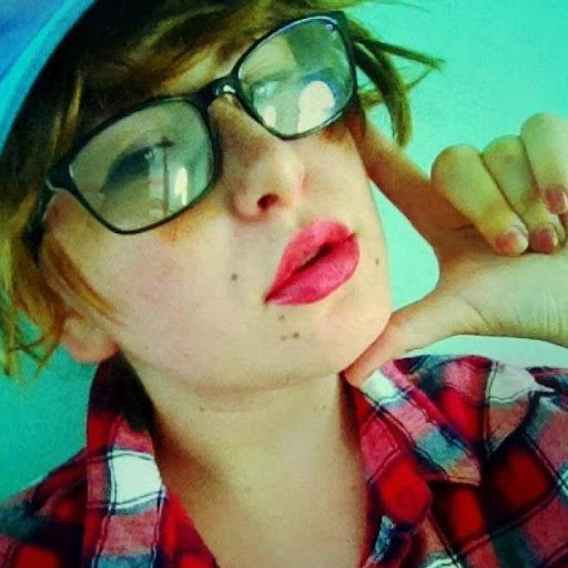 Christina Sutherland Photo 6
