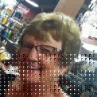 Elizabeth Rennie Photo 21